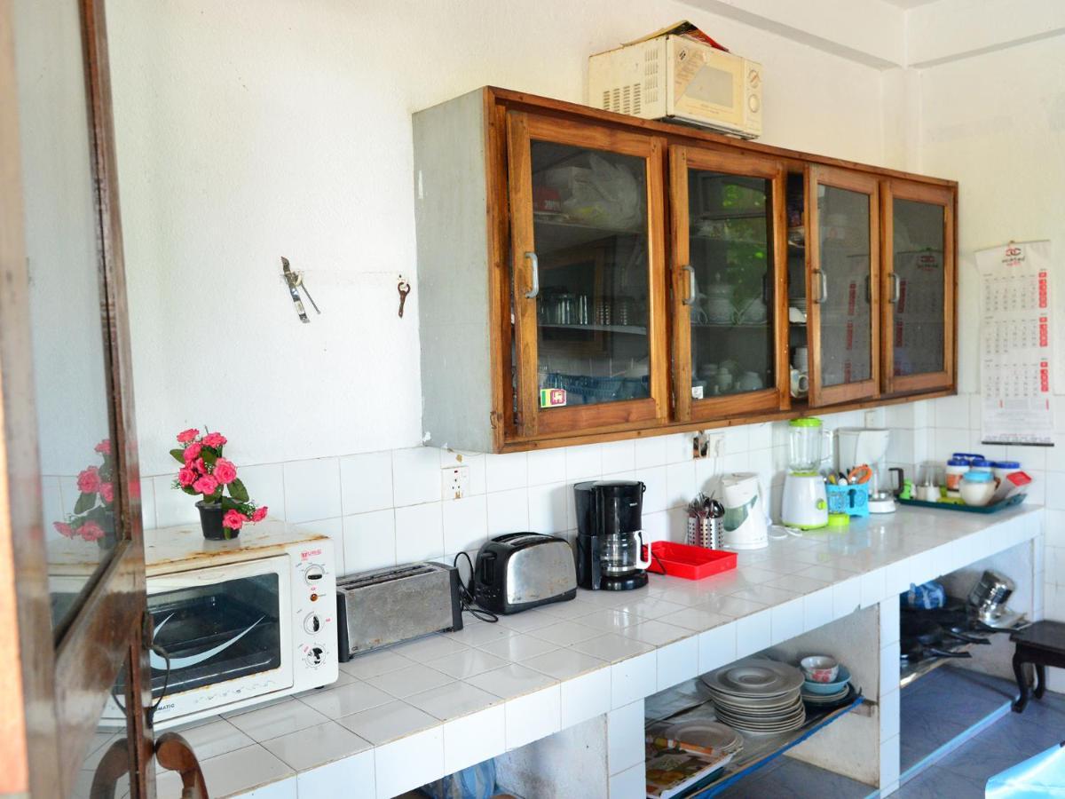 Happy Tuna Guesthouse Hikkaduwa Exterior photo