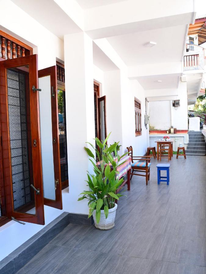 Happy Tuna Guesthouse Hikkaduwa Exterior photo