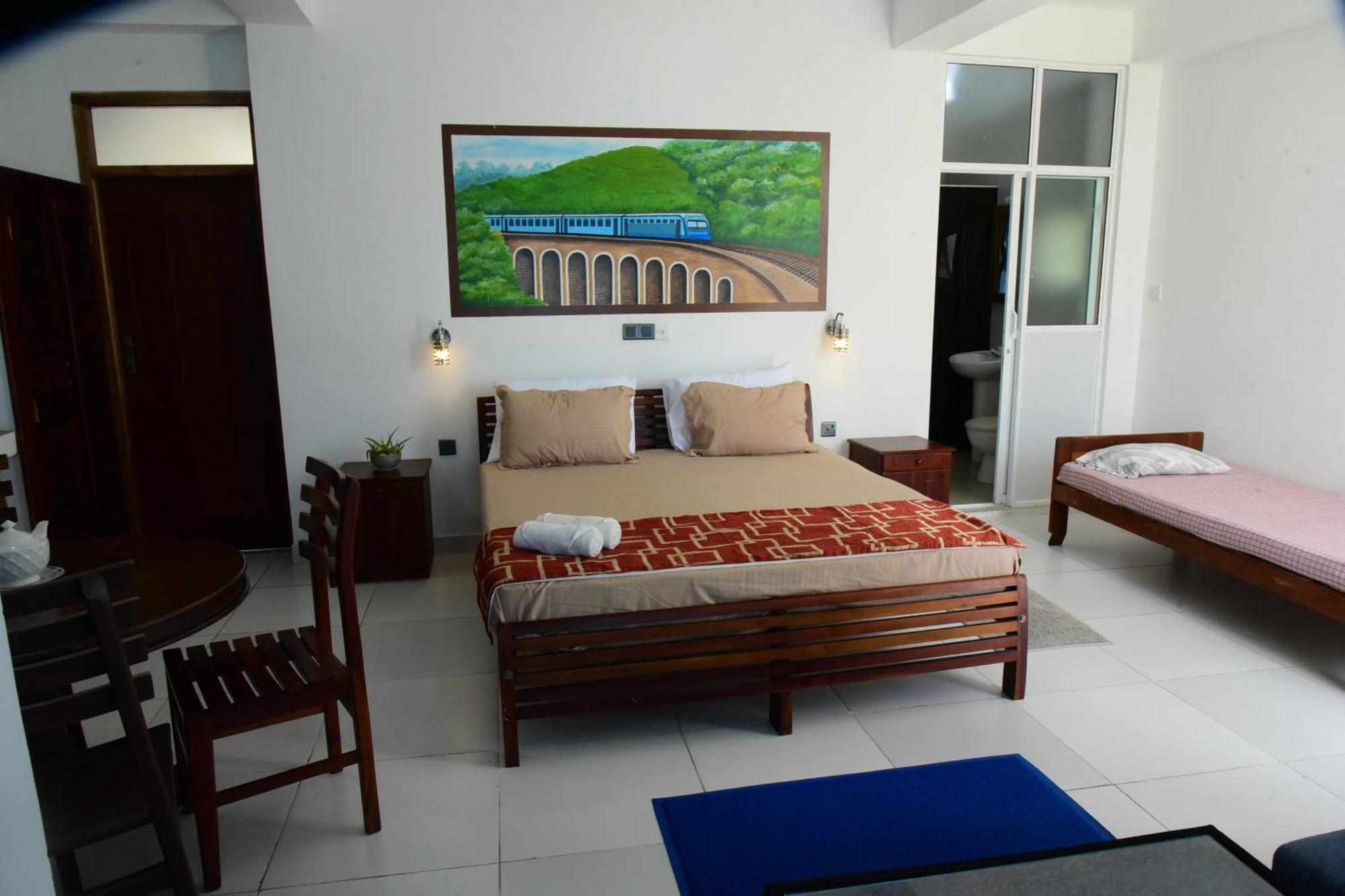 Happy Tuna Guesthouse Hikkaduwa Exterior photo