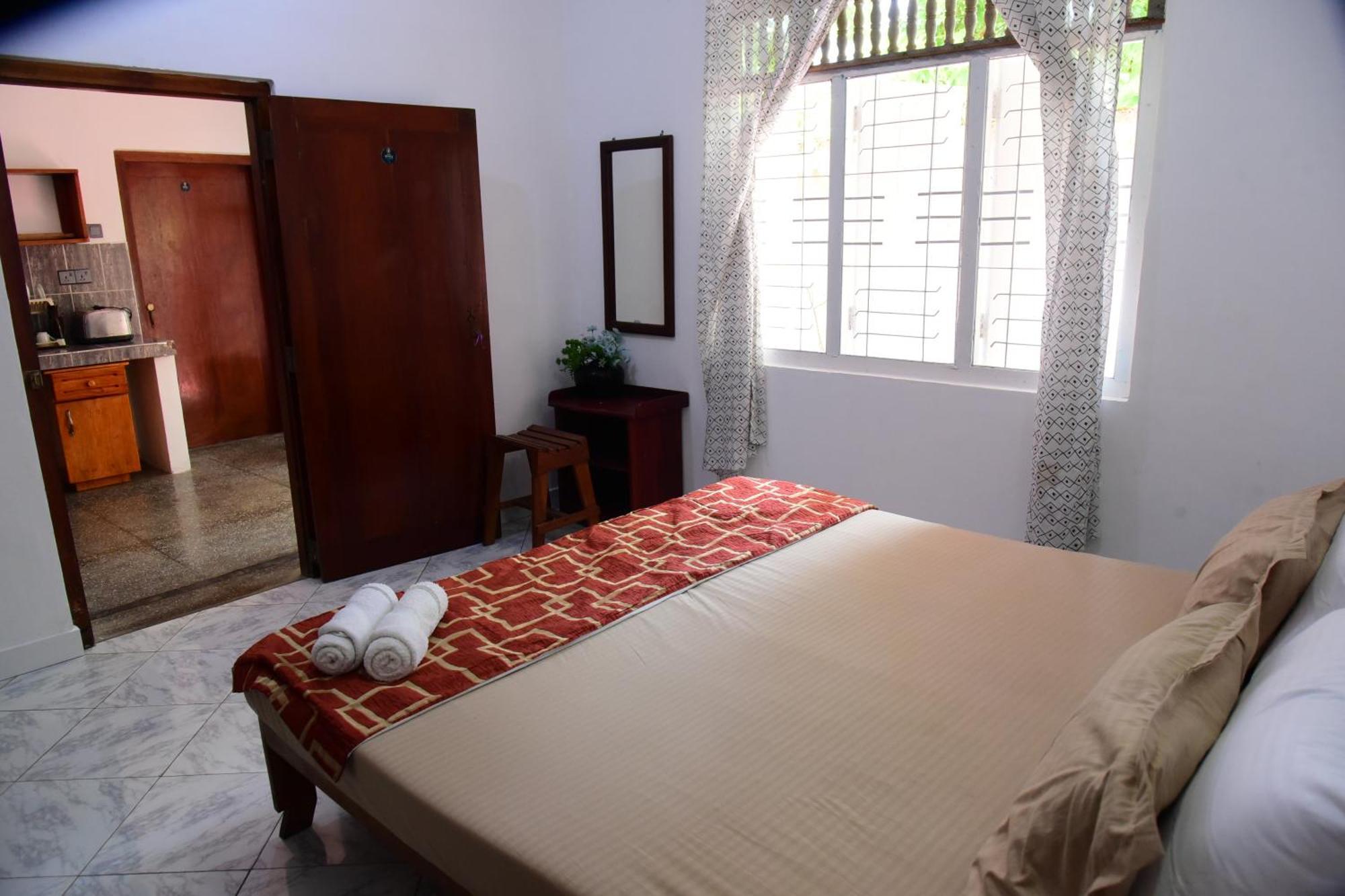 Happy Tuna Guesthouse Hikkaduwa Exterior photo