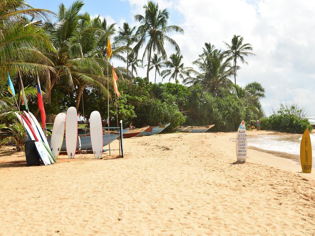 Happy Tuna Guesthouse Hikkaduwa Exterior photo