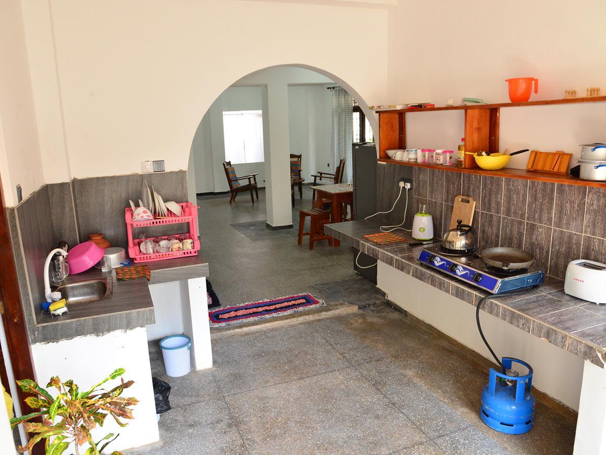 Happy Tuna Guesthouse Hikkaduwa Exterior photo