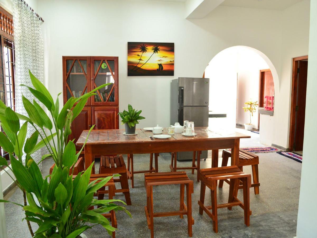 Happy Tuna Guesthouse Hikkaduwa Exterior photo